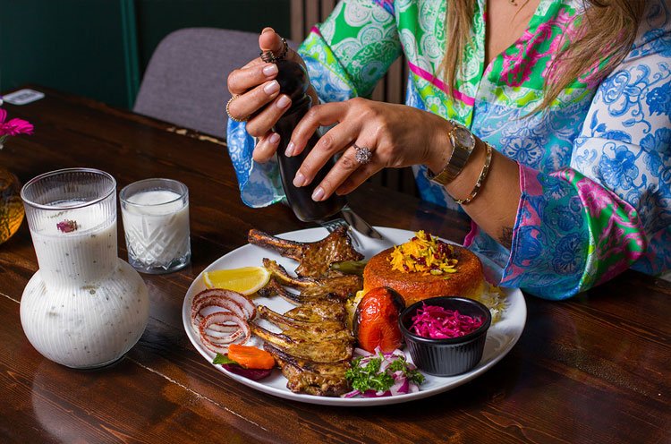 Miraas Persian Restaurant & Bar (میراث رستوران و بار ایرانی)