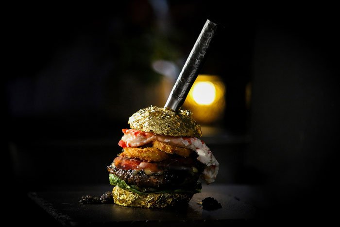 همبرگر گلدن بوی (The Golden Boy Burger)