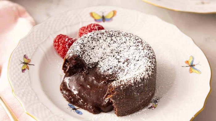 کیک شکلاتی گداخته (Lava Cake / Molten Chocolate Cake)
