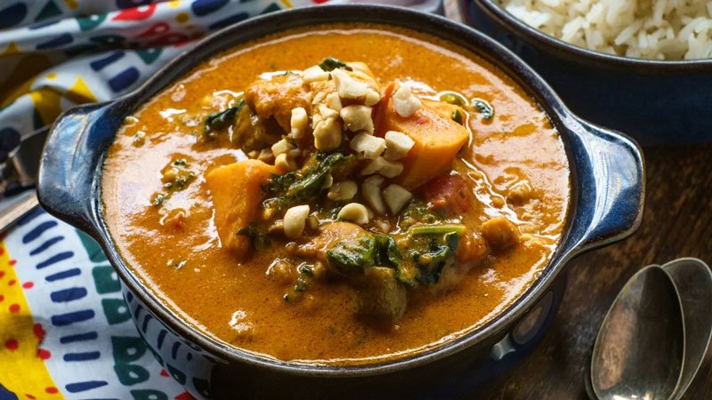 سوپ بادام زمینی از غرب آفریقا (Groundnut Soup | West Africa)