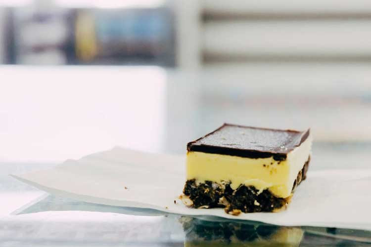 تیرهای نانایمو (Nanaimo Bar)